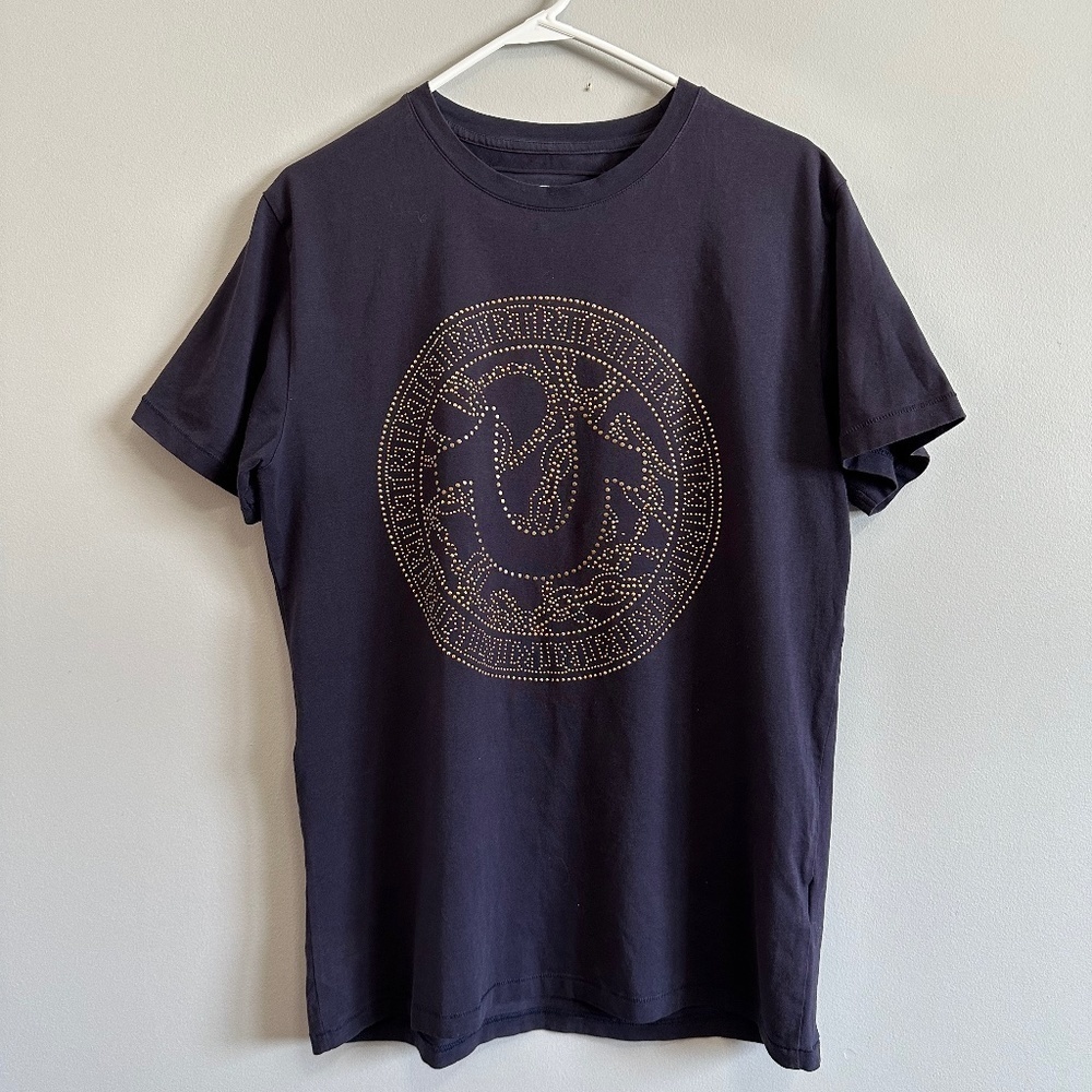 True Religion Men's Large Burgundy Studed Horseshoe Logo Tee T-Shirt